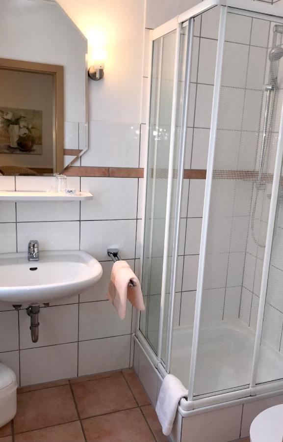 Pension Dirkschnieder Schloß Holte-Stukenbrock Buitenkant foto